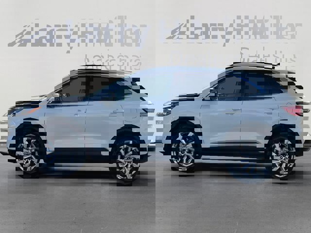 Certified 2022 Ford Escape Titanium w/ Titanium Elite Package image 2