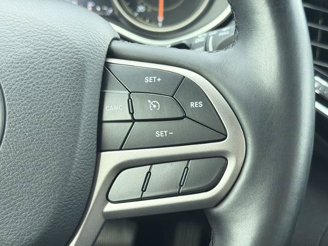 Used 2019 Jeep Cherokee Limited AWD/4WD image 24