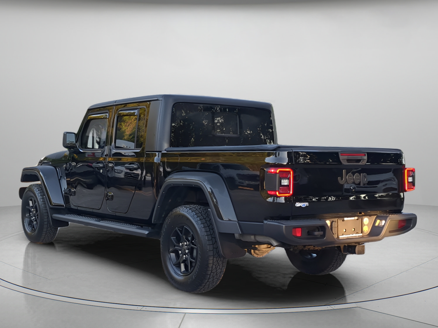 Used 2024 Jeep Gladiator Sport AWD/4WD image 42