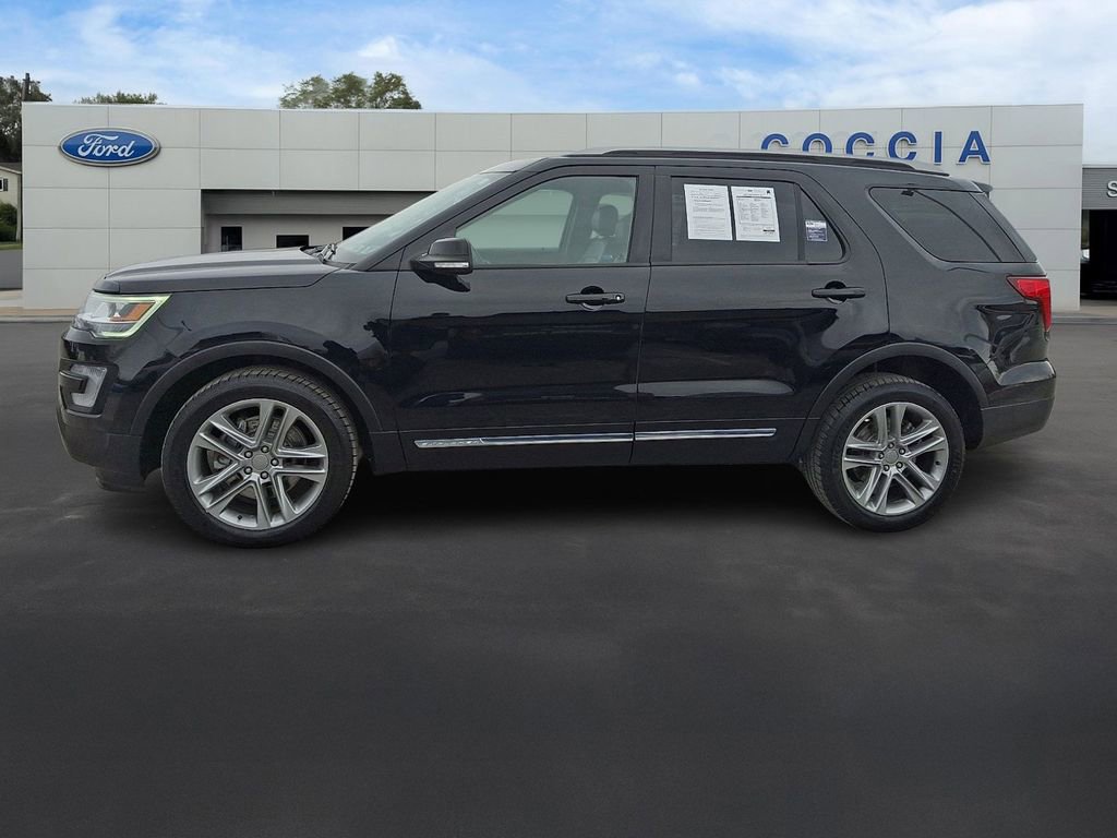 Certified 2017 Ford Explorer XLT w/ Equipment Group 202A image 7