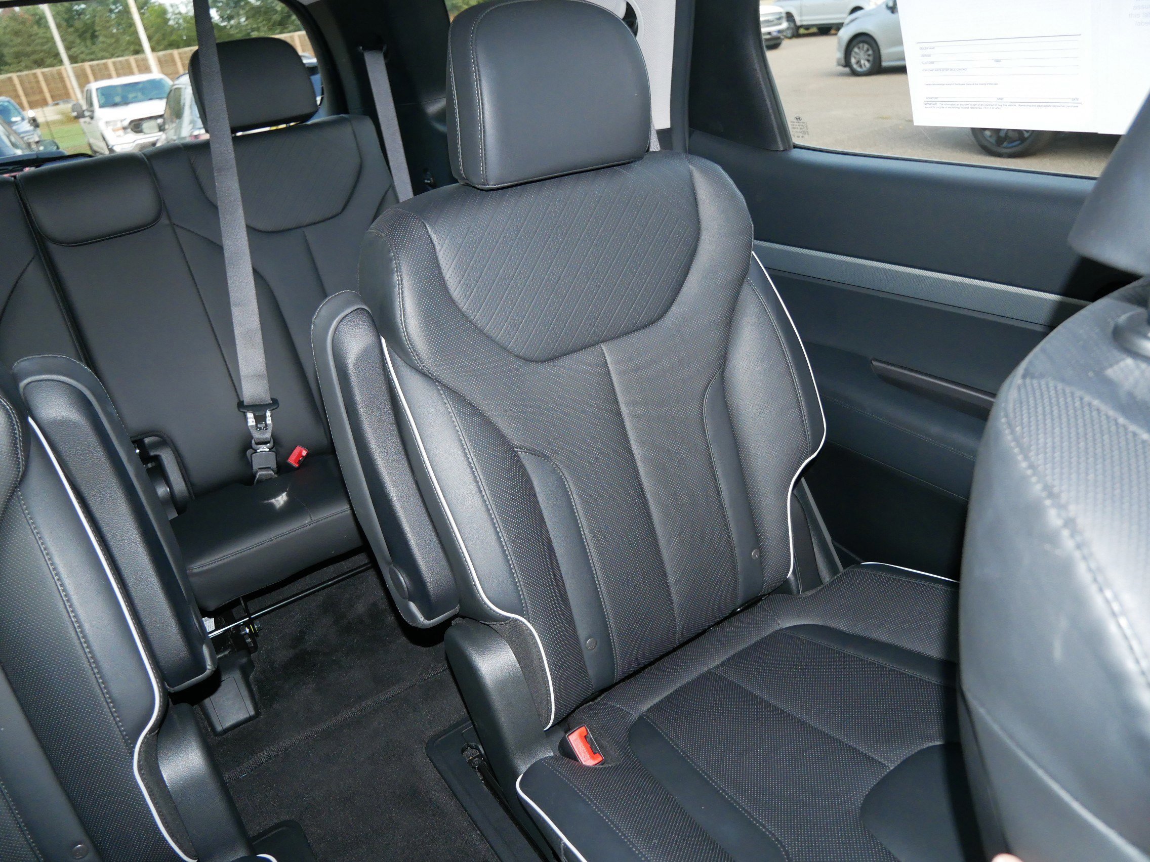 Used 2025 Hyundai Palisade SEL image 14