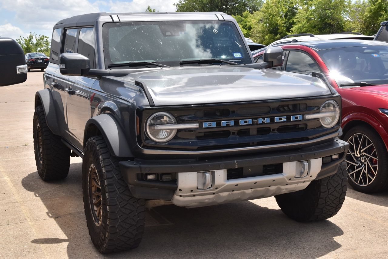 Certified 2023 Ford Bronco Outer Banks w/ Sasquatch Package AWD/4WD image 4