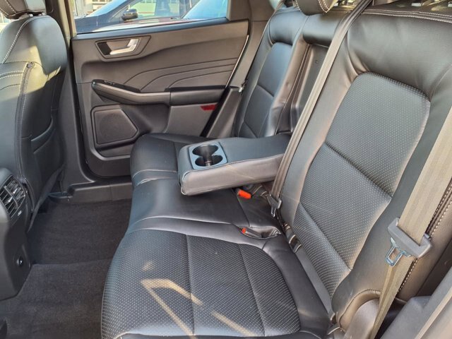 Certified 2024 Ford Escape ST-Line Select AWD/4WD image 5