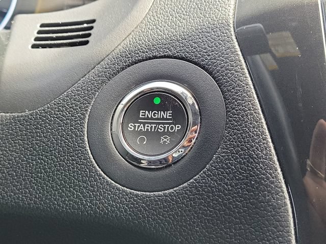 Certified 2018 Ford Explorer XLT w/ Equipment Group 202A FWD image 33