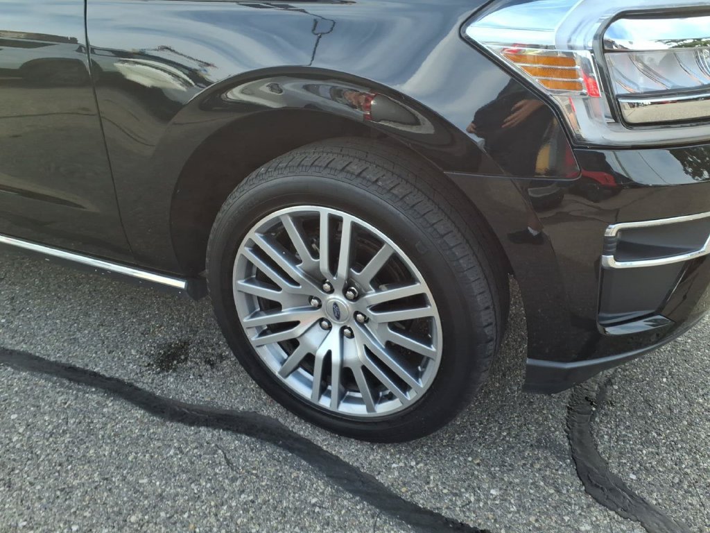 Certified 2023 Ford Expedition Limited AWD/4WD image 5