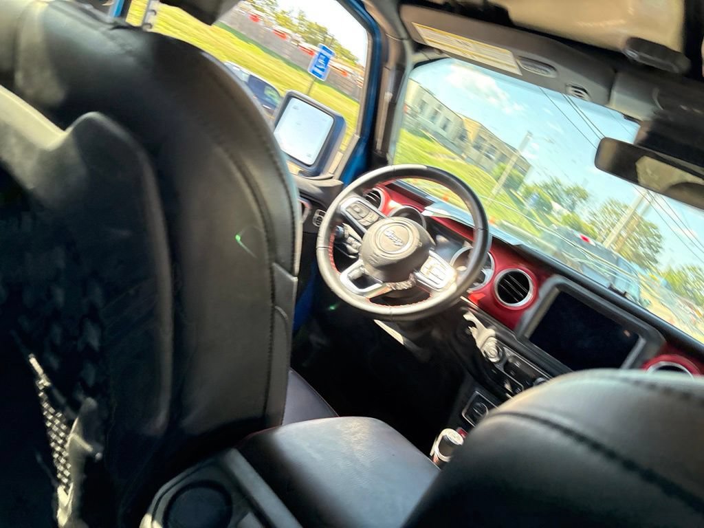 Used 2021 Jeep Gladiator Rubicon AWD/4WD image 10