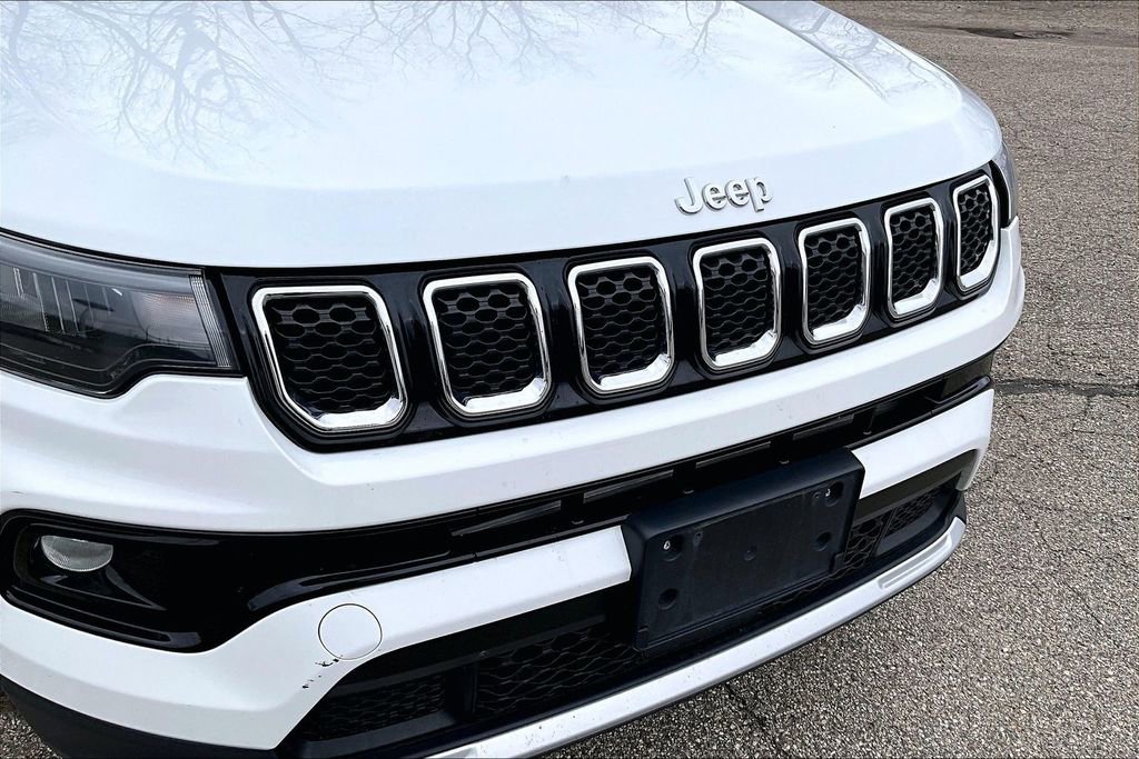 Used 2023 Jeep Compass Limited AWD/4WD image 27