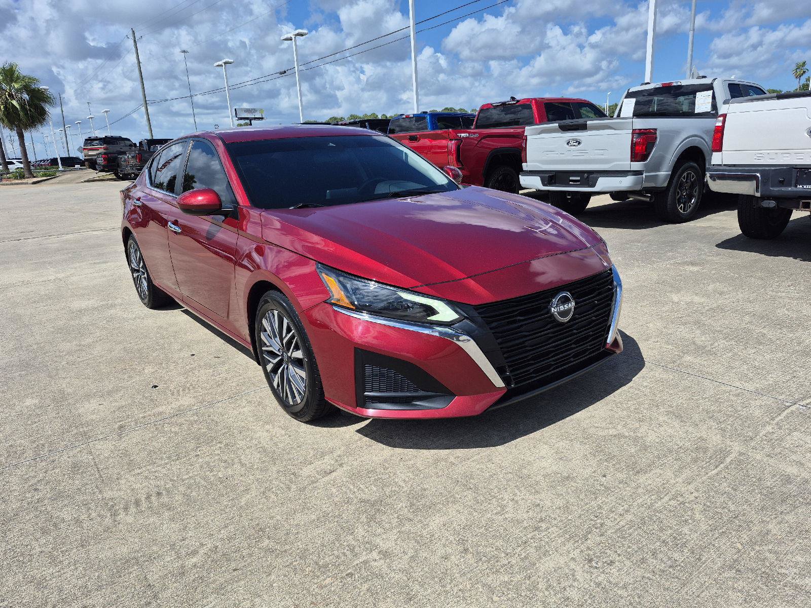 Used 2023 Nissan Altima 2.5 SV FWD image 16