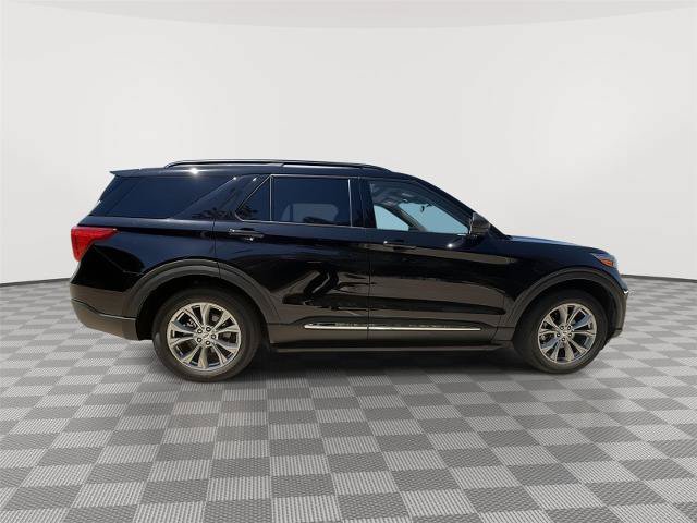 Certified 2023 Ford Explorer XLT w/ Equipment Group 202A AWD/4WD image 10
