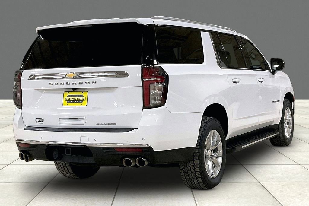 Used 2023 Chevrolet Suburban Premier image 4