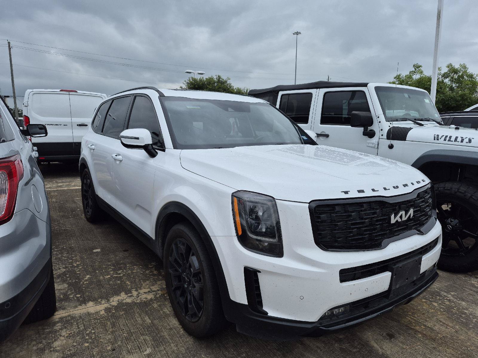 Used 2022 Kia Telluride SX w/ SX Prestige Package AWD/4WD image 2
