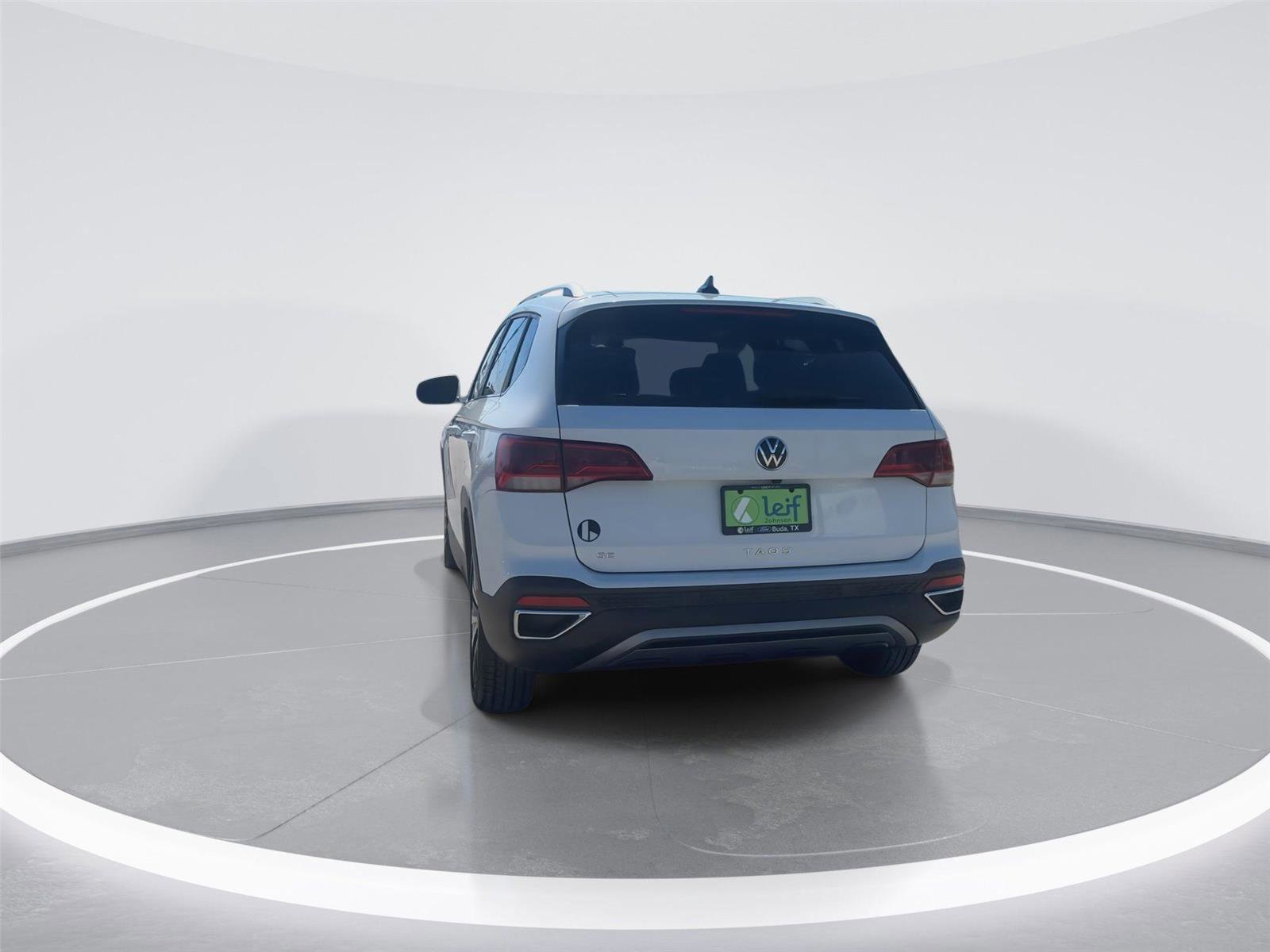 Used 2024 Volkswagen Taos SE image 6