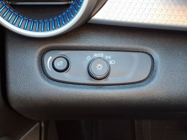 Used 2024 Chevrolet Trax LS w/ LS Convenience Package FWD image 18