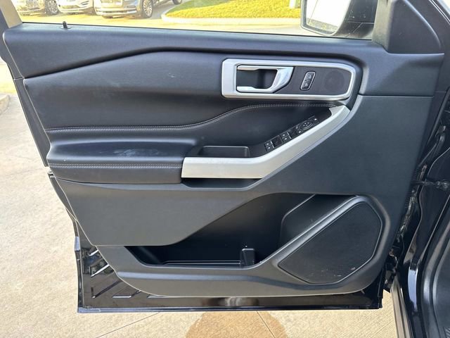 Certified 2022 Ford Explorer XLT w/ Equipment Group 202A image 21