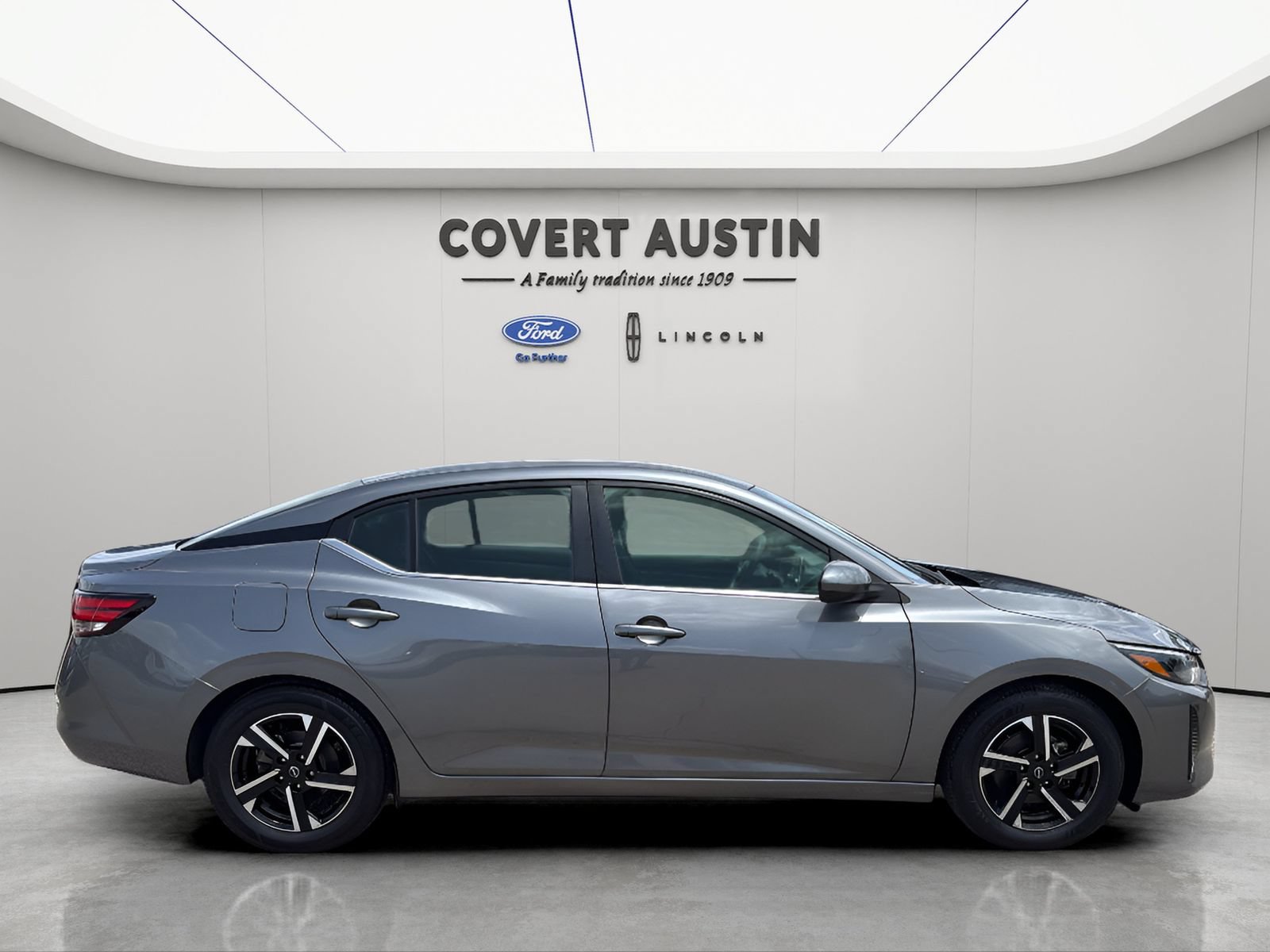 Used 2024 Nissan Sentra SV FWD image 6