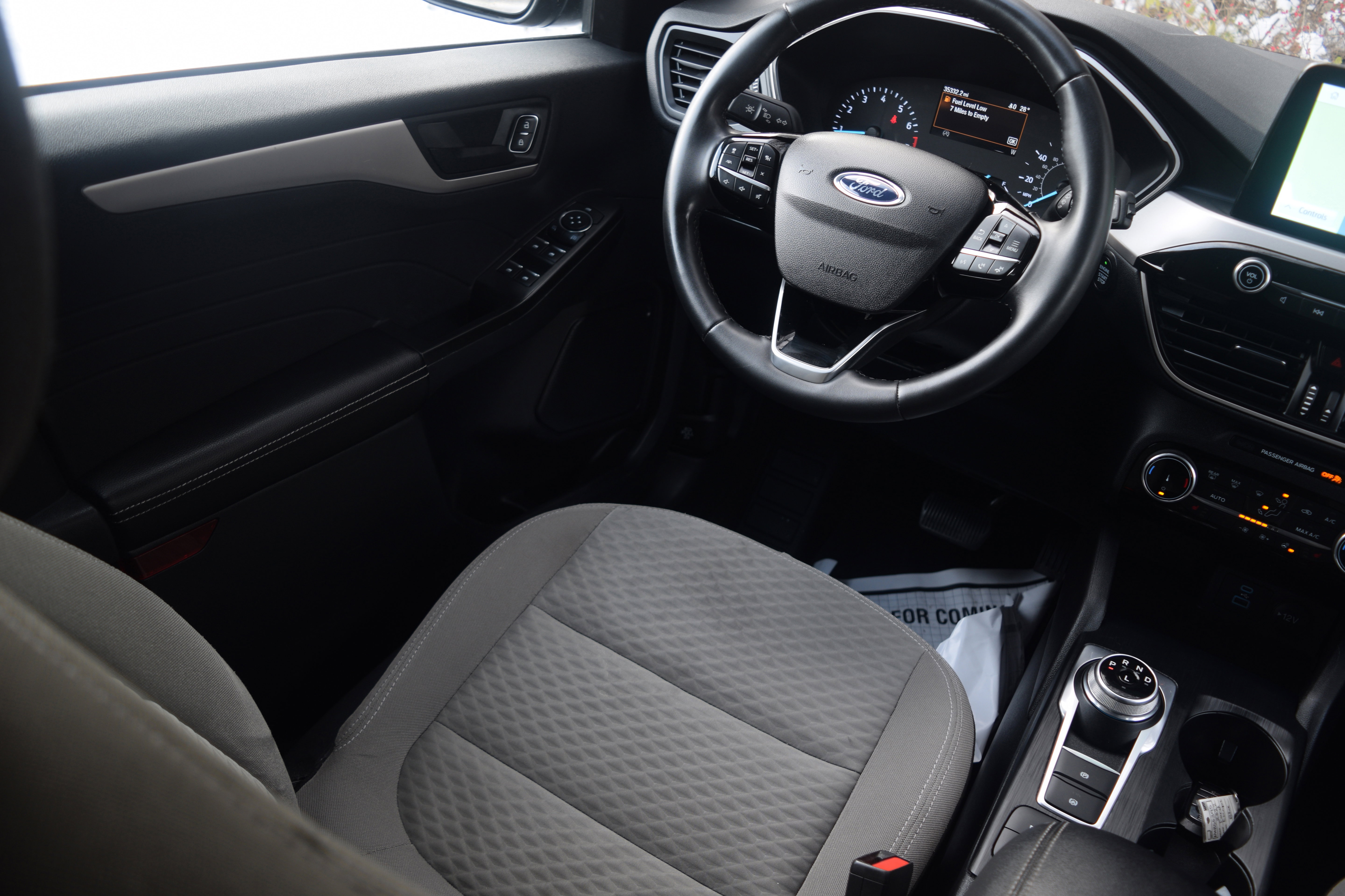 Certified 2022 Ford Escape SE w/ Convenience Package image 2