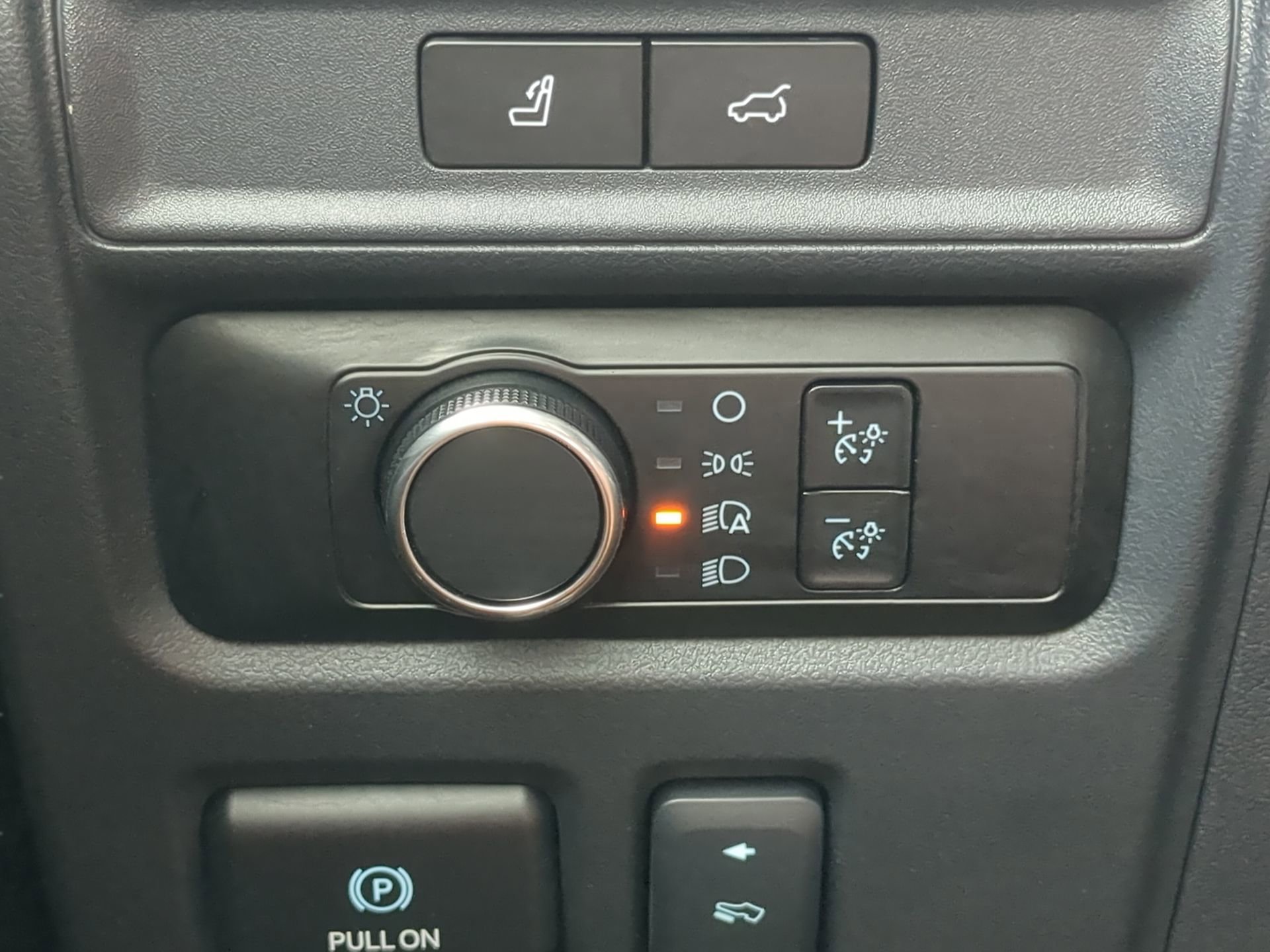 Certified 2024 Ford Expedition XLT RWD image 65