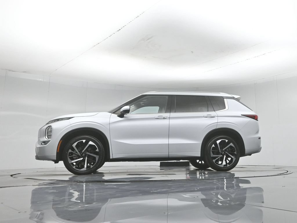 Used 2024 Mitsubishi Outlander SEL FWD image 49