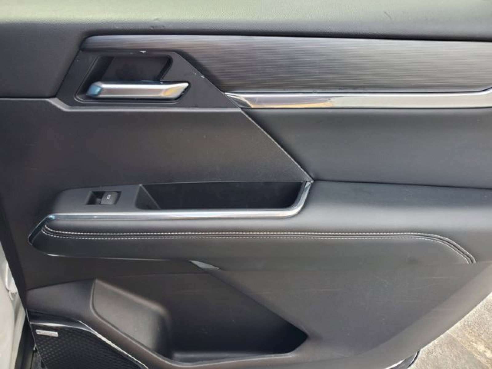 Used 2025 GMC Acadia Elevation w/ Elevation Premium Package image 35