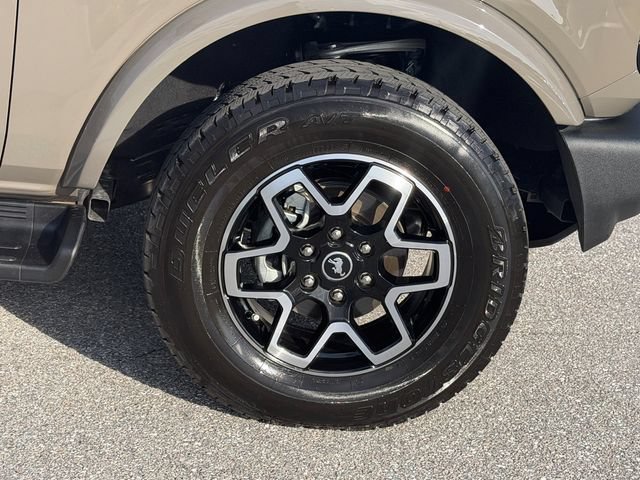 Certified 2026 Ford Bronco Outer Banks AWD/4WD image 9