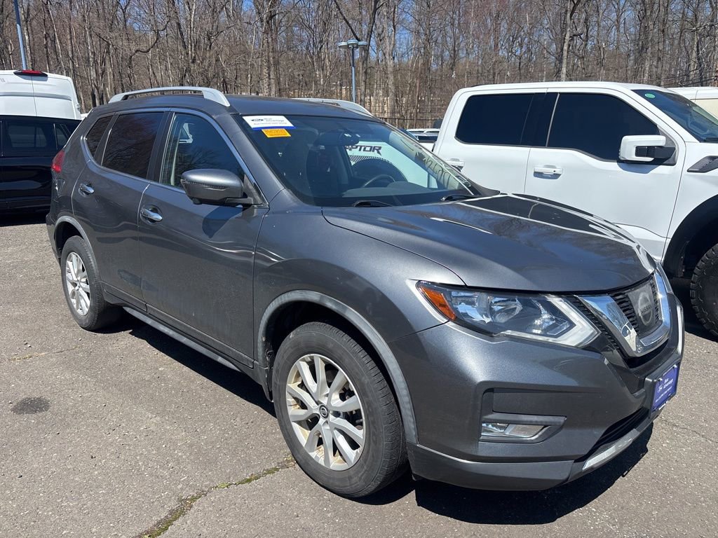 Used 2017 Nissan Rogue SV w/ SV Premium Package image 9