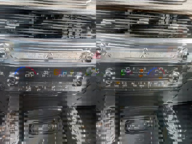 Used 2022 Kia Telluride EX w/ EX Premium Package image 25