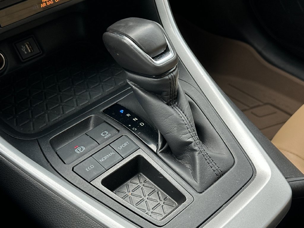 Used 2024 Toyota RAV4 XLE Premium FWD image 19