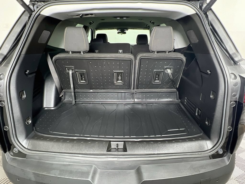 Used 2021 Chevrolet Traverse LT w/ LPO, Floor Liner Package AWD/4WD image 31
