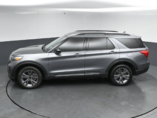 Certified 2023 Ford Explorer XLT w/ Equipment Group 202A AWD/4WD image 48
