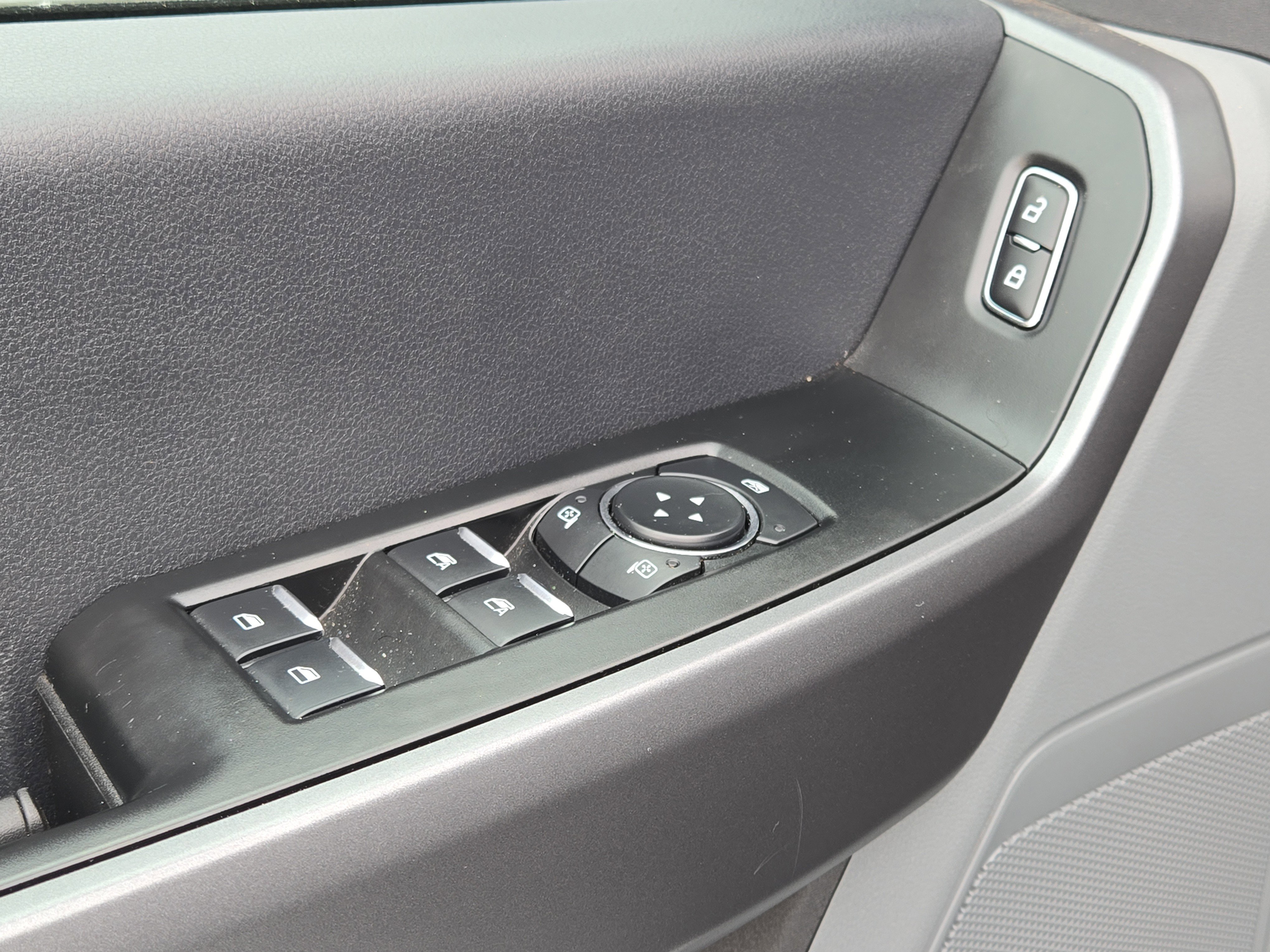 Certified 2025 Ford F250 XLT image 20