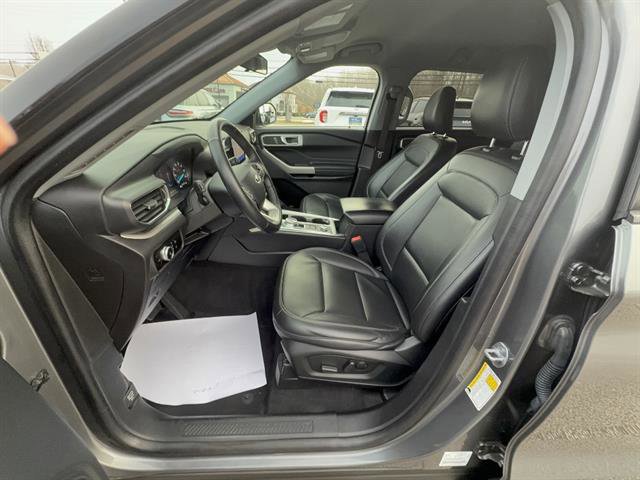 Certified 2023 Ford Explorer XLT w/ Equipment Group 202A AWD/4WD image 22