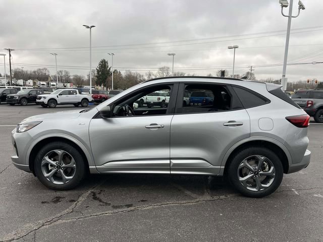 Certified 2023 Ford Escape ST-Line image 2