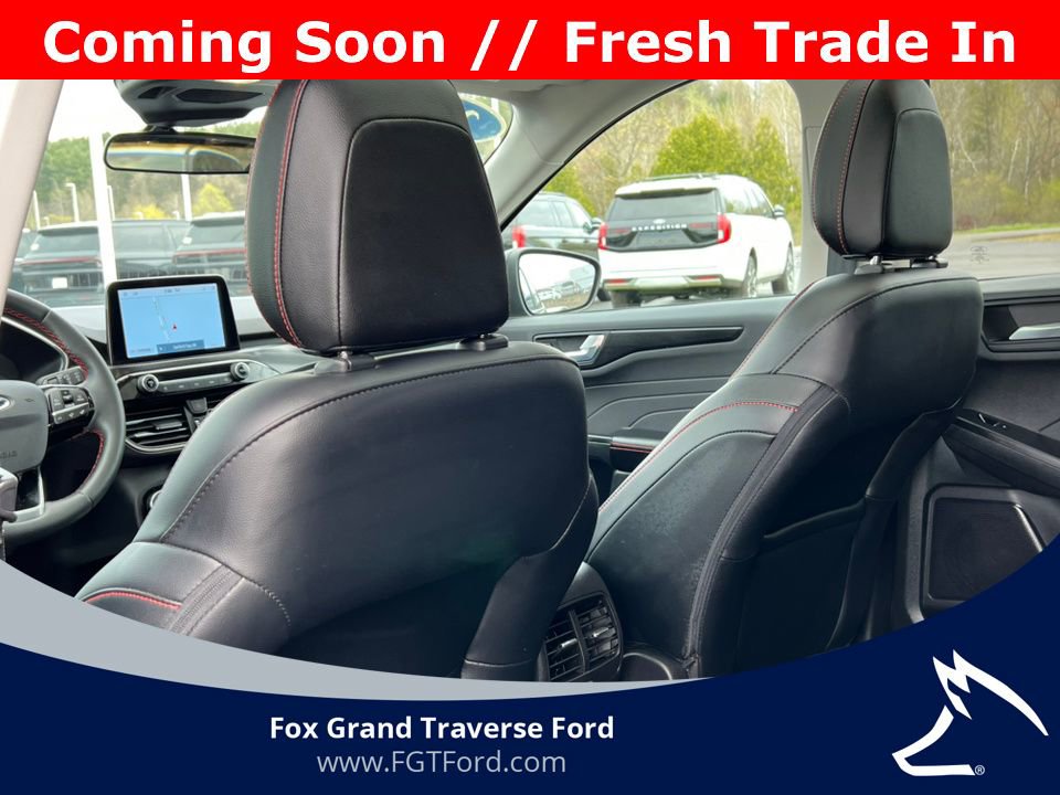 Certified 2022 Ford Escape SEL w/ SEL Stealth AWD Package image 32