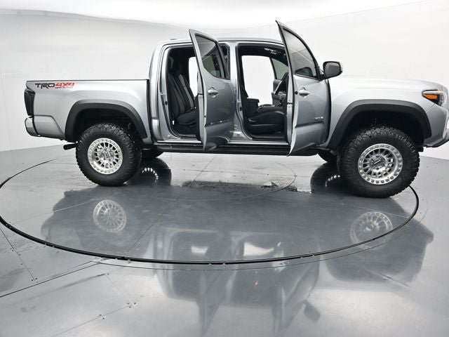 Used 2023 Toyota Tacoma TRD Off-Road AWD/4WD image 12