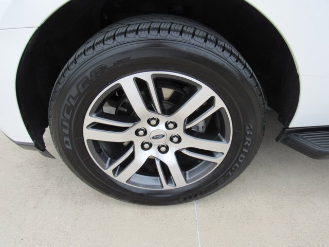 Certified 2024 Ford Expedition XLT RWD image 9