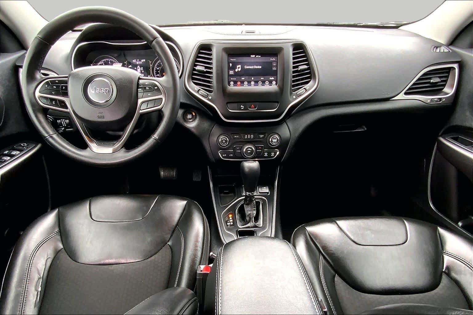 Used 2020 Jeep Cherokee Latitude Plus FWD image 13