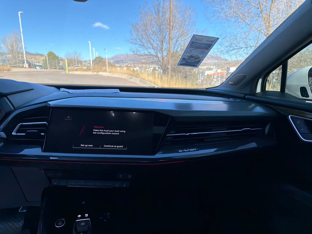 Used 2022 Audi Q4 e-tron Prestige image 16