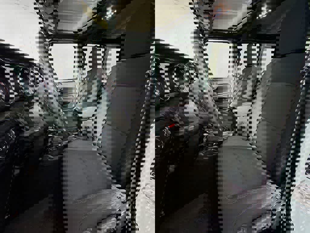 Used 2023 Jeep Wrangler Willys image 15