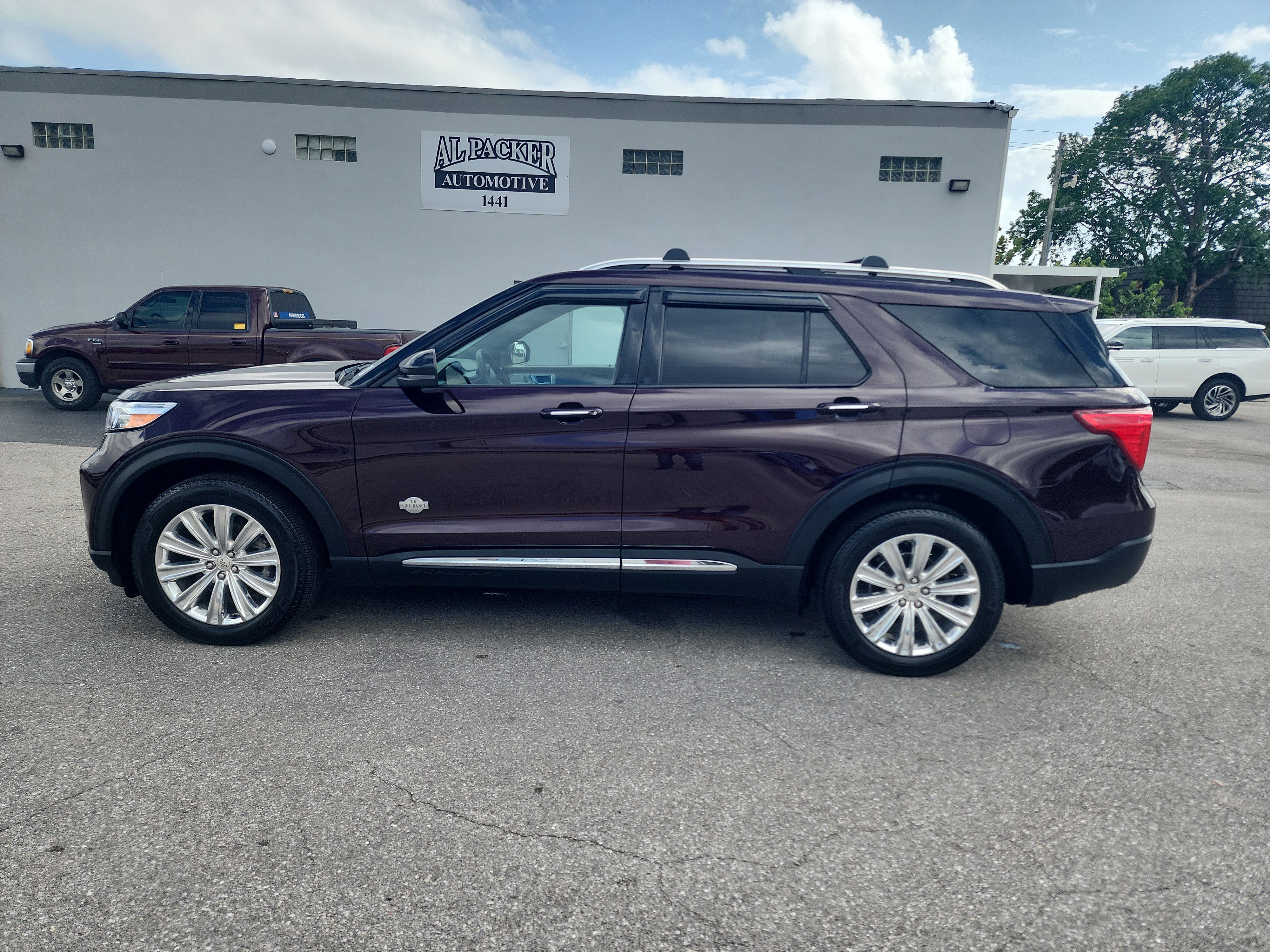 Certified 2023 Ford Explorer King Ranch w/ Class IV Trailer Tow Package image 2