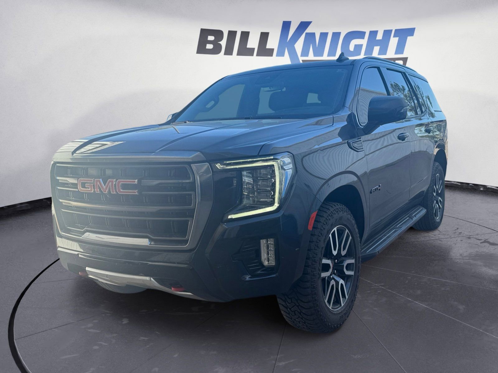 Used 2024 GMC Yukon AT4 w/ Technology Package image 1