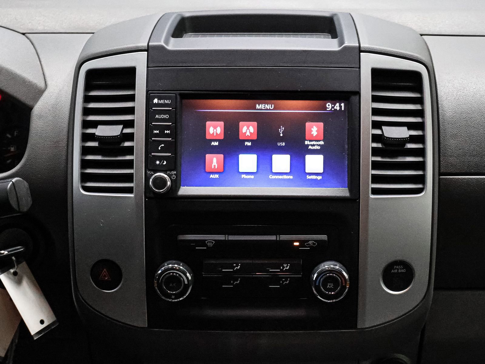 Used 2019 Nissan Frontier SV image 24