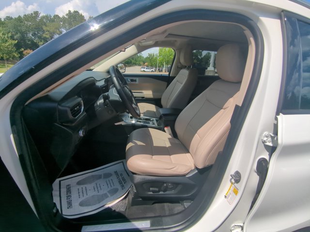 Certified 2022 Ford Explorer Limited w/ Equipment Group 301A AWD/4WD image 14
