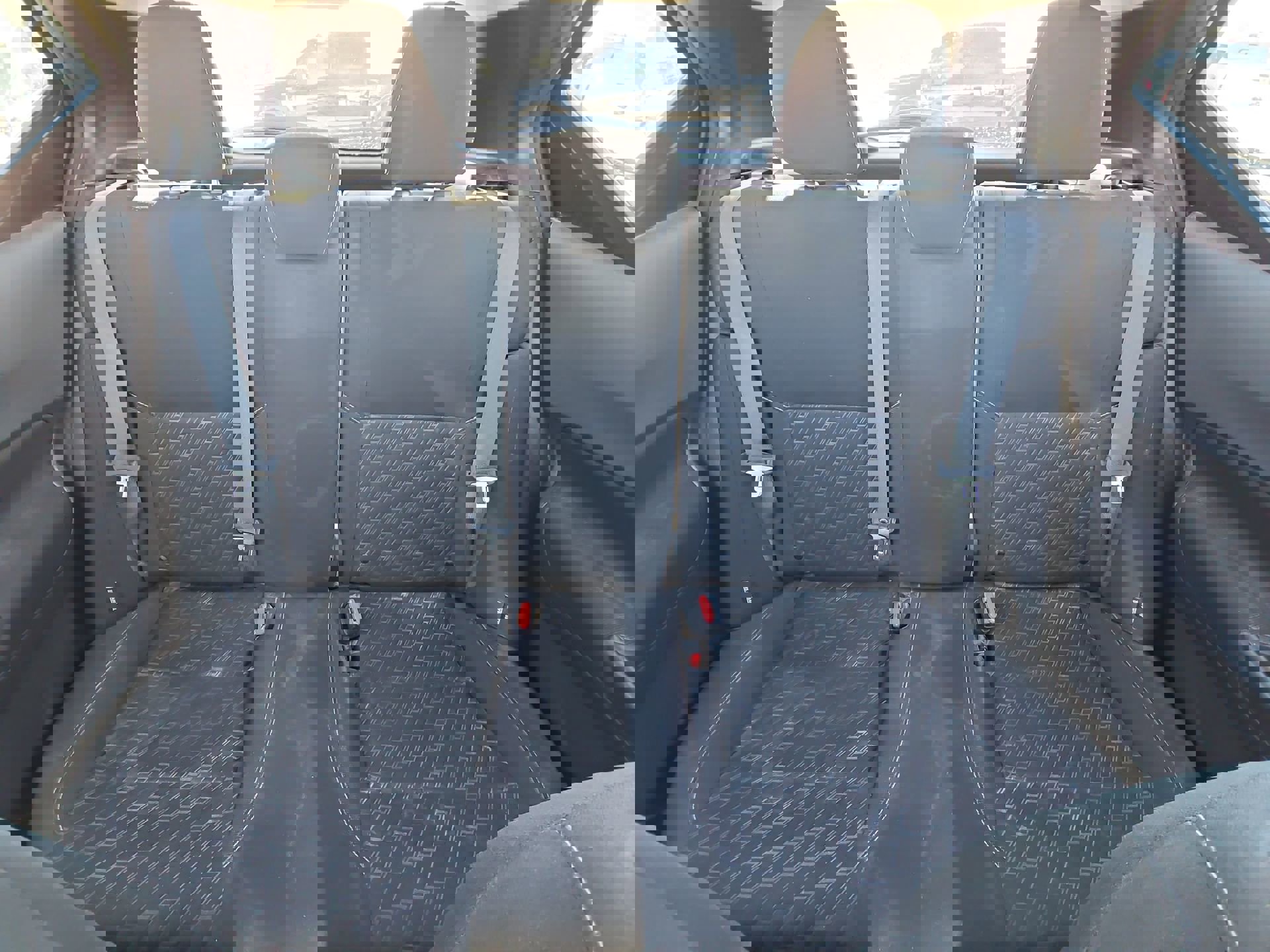 Used 2022 Nissan Kicks SV image 18