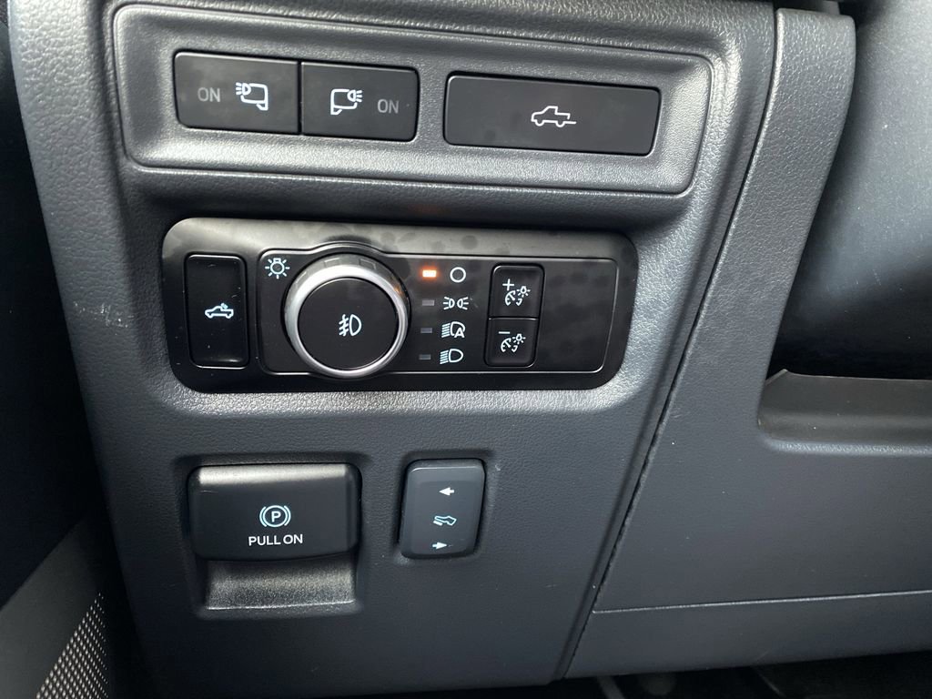 Certified 2023 Ford F150 Lariat w/ Equipment Group 502A High image 33