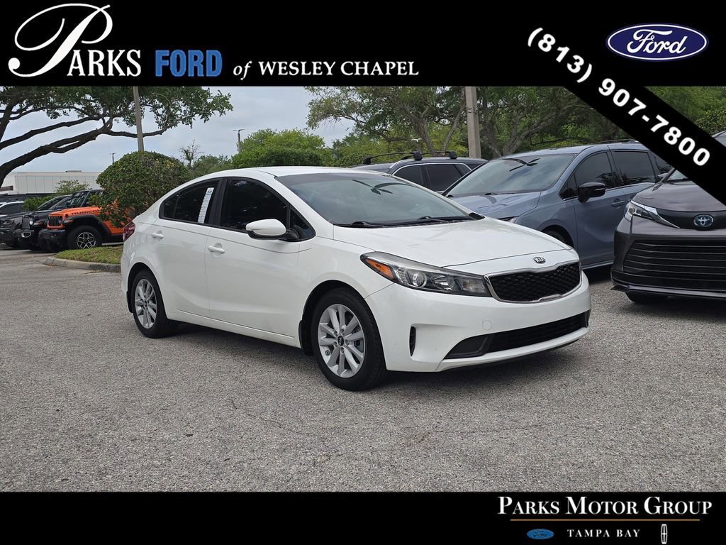 Used 2017 Kia Forte S FWD image 1