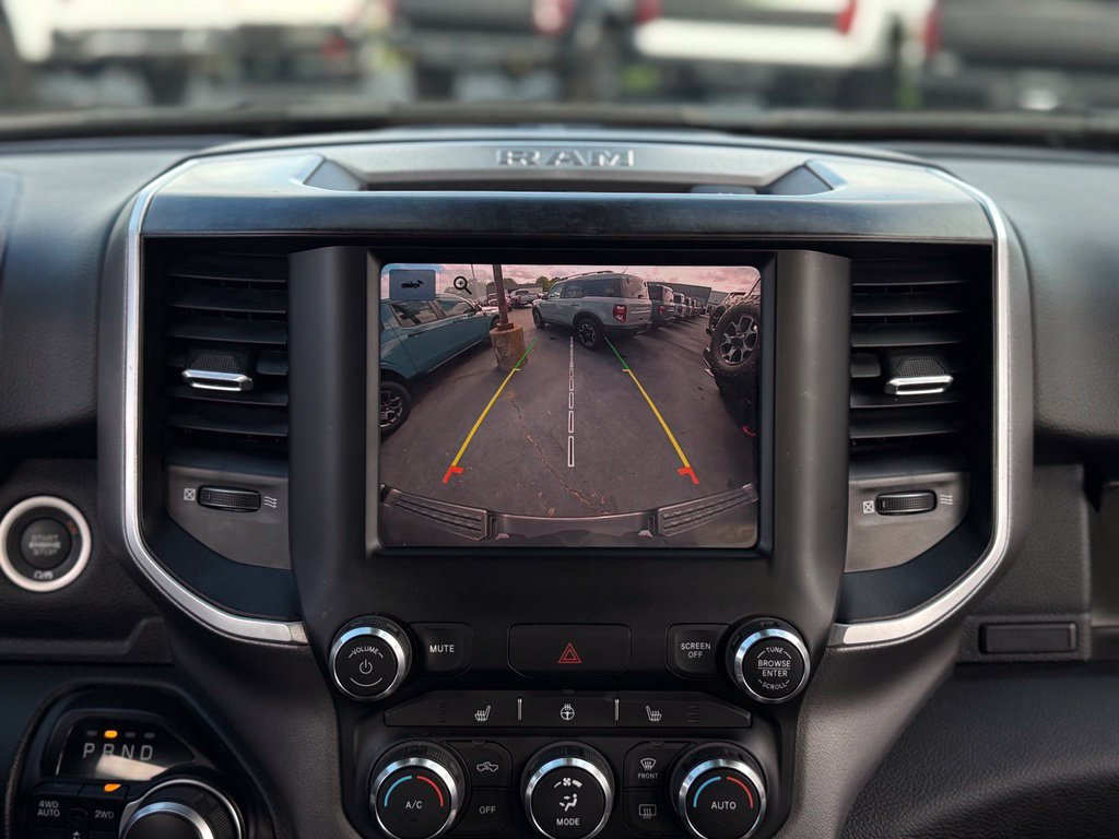Used 2022 RAM 1500 Big Horn AWD/4WD image 3