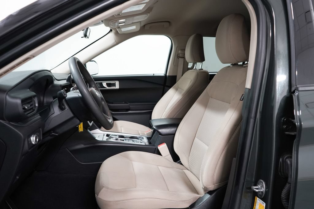 Certified 2022 Ford Explorer 4WD image 17