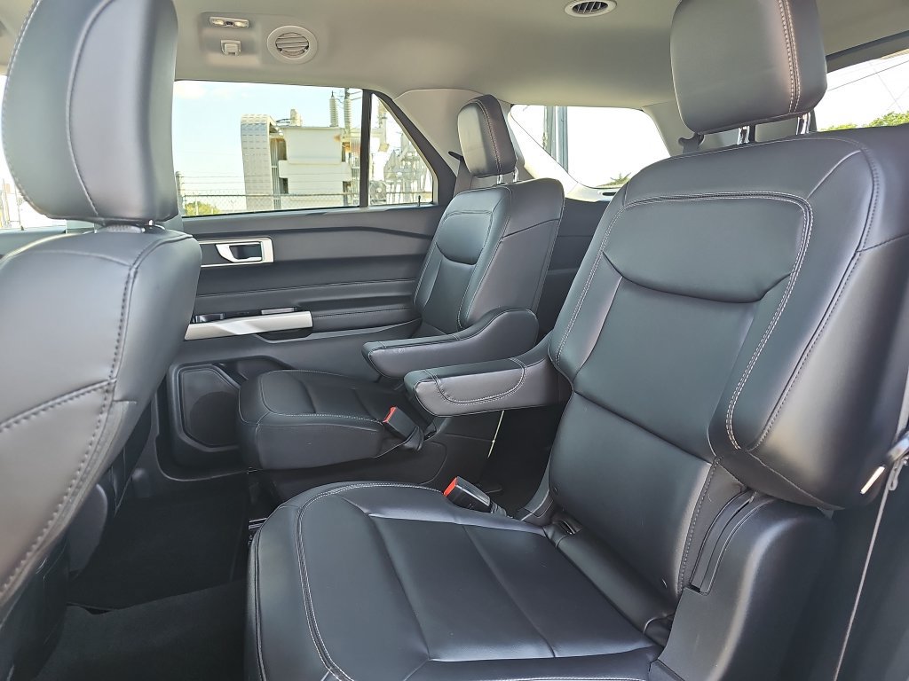 Certified 2023 Ford Explorer XLT w/ Equipment Group 202A AWD/4WD image 14