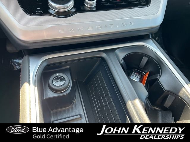 Certified 2025 Ford Expedition Active AWD/4WD image 32
