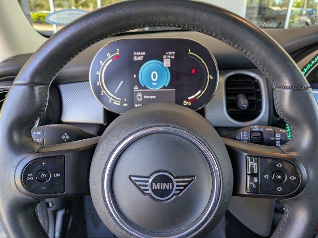 Used 2024 MINI Cooper 2-Door Hardtop image 22